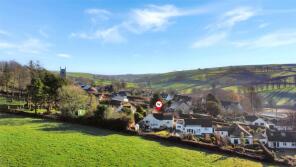 7, Coombe Close, Barnstaple EX32 7NJ