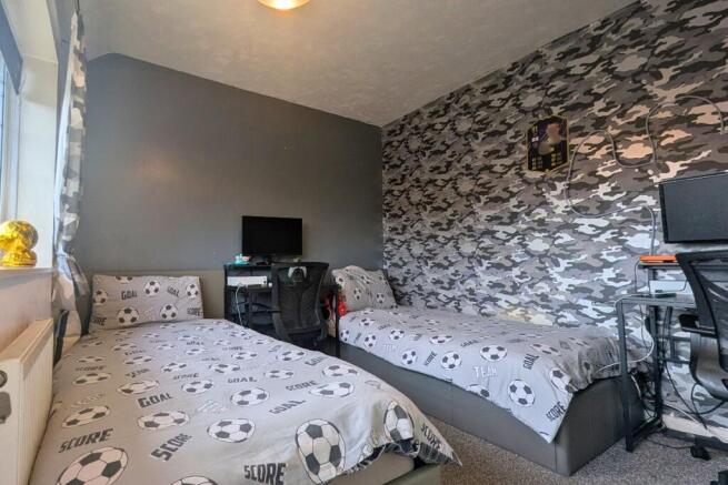 3 bed Semi-Detached for sale Image 10