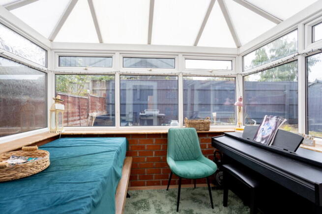 3 bed Semi-Detached for sale Image 8