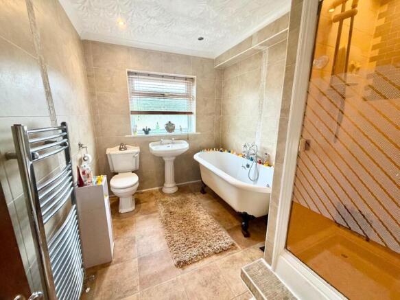 2 bed Terraced for sale Image 9