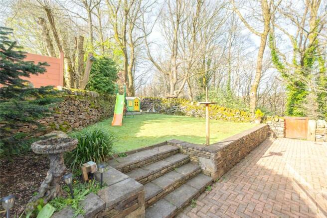 4 bed Detached for sale Image 4