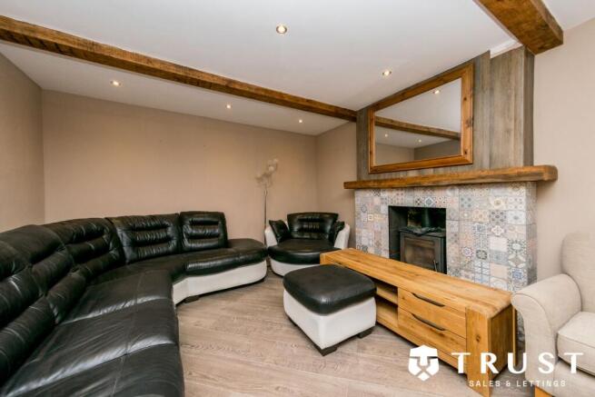 4 bed Detached Bungalow for sale Image 9
