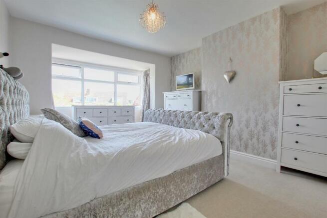 BEDROOM 1 (FRONT)
