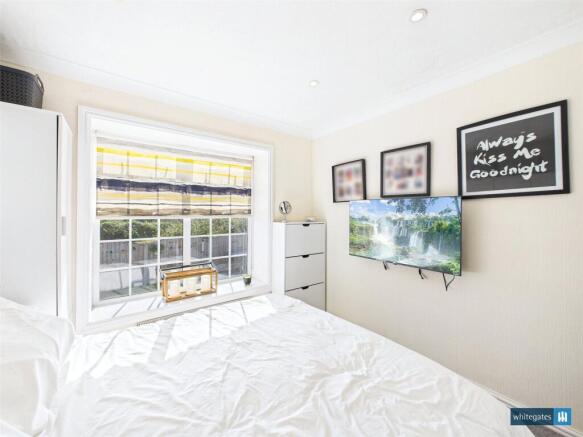 2 bed Park Home for sale Image 11