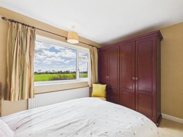 4 bed Detached for sale Image 5