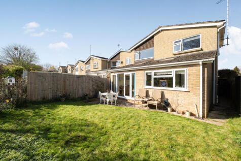 Buckles Close, Cheltenham, GL53