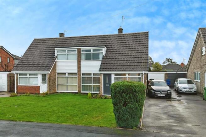 3 bed Semi-Detached Bungalow for sale Image 5