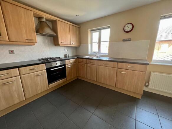 3 bed Town House for sale Image 7