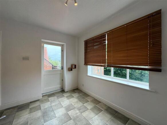 2 bed Apartment for sale Image 6