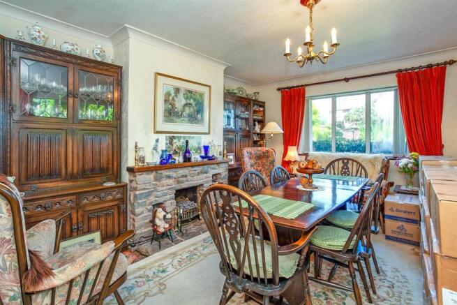Living Room 1.jpg