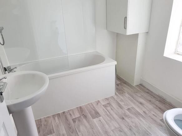 6 bed House of Multiple Occupation for sale Image 10