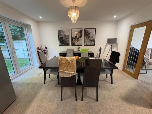 4 bed Detached for sale Image 5