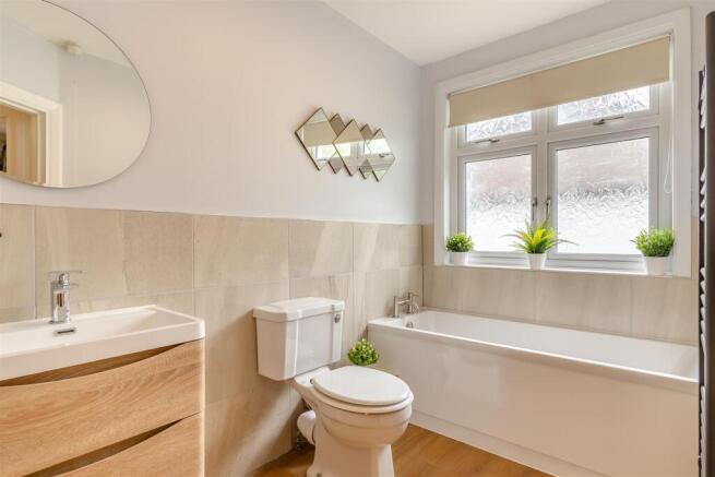 8649737-interior16.jpg