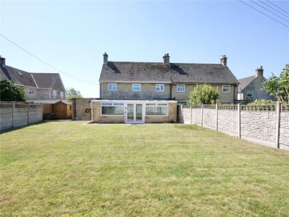 Three bedroom property in the village of Doulting