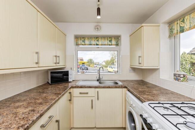 2 bed Detached Bungalow for sale Image 5
