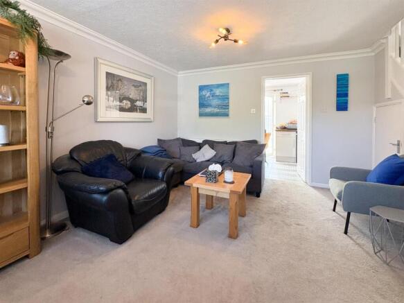 Living room..jpg