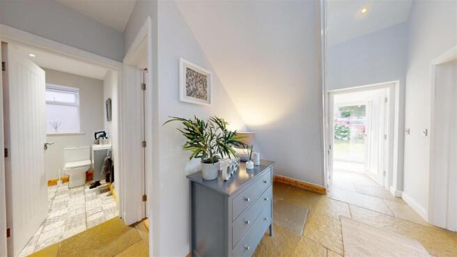 ENCLOSED RECEPTION HALL