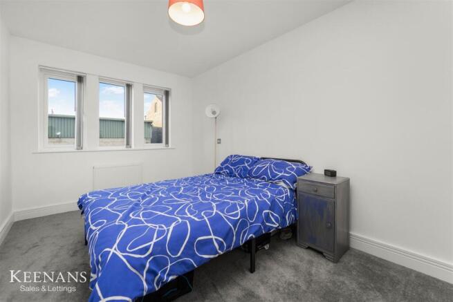 3 bed Semi-Detached for sale Image 6