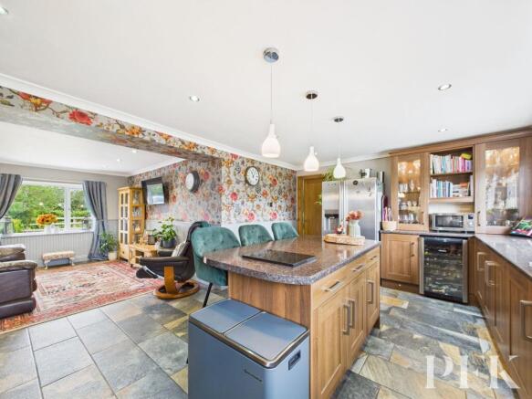 Open Plan Living / Kitchen