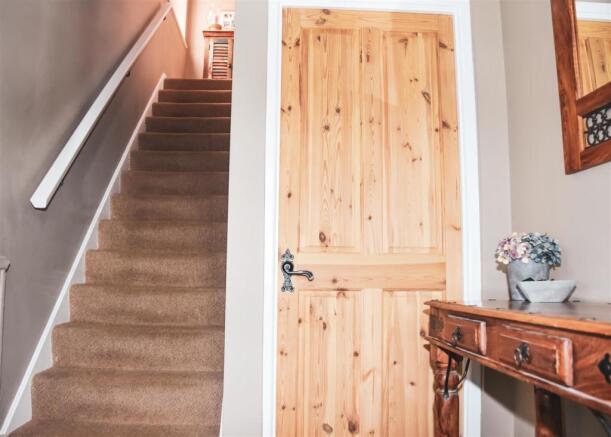 010-Hallway.jpg