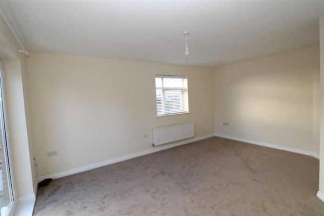 Living Room 2.jpg