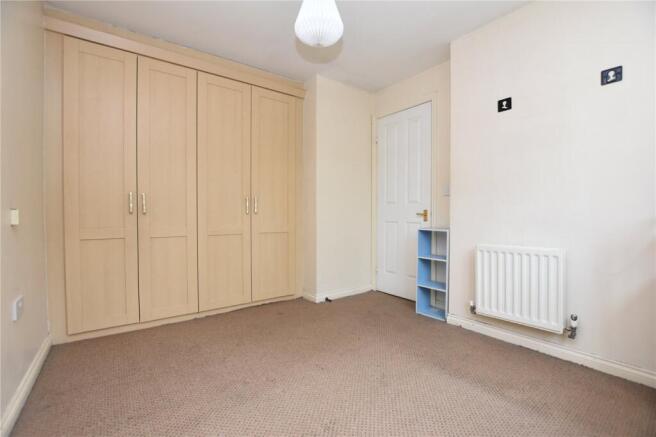 3 bed Town House for sale Image 5