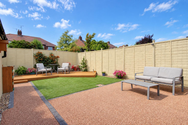 2 bed Semi-Detached Bungalow for sale Image 12