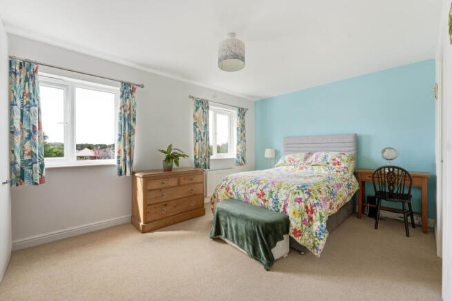 3 bed Terraced for sale Image 9