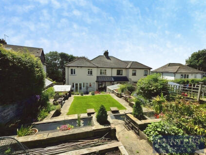 Emmott Drive, Rawdon, Leeds