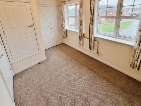 www.primechoiceproperties.co.uk-rushden estate age