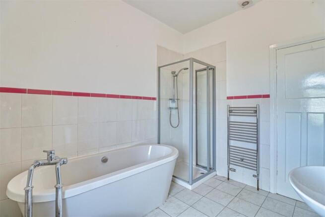 bathroom (3)_2.jpg
