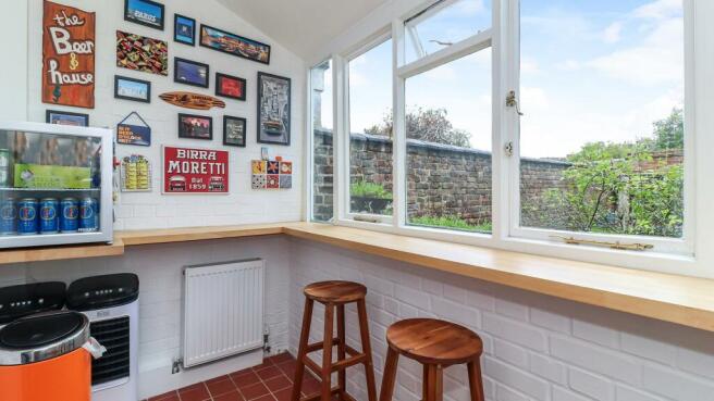 BREAKFAST ROOM