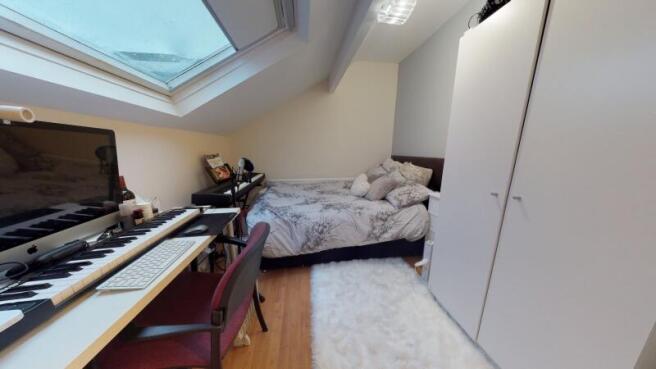 5 bed Terraced to rent Image 5