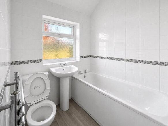 3 bed Terraced to rent Image 8