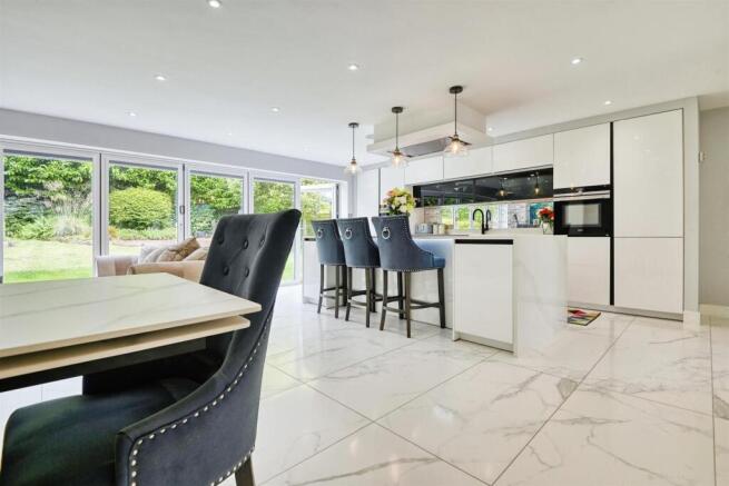 aaf37038-a70e-ee11-8f6e-6045bdd2c3b2 (Large).jpg