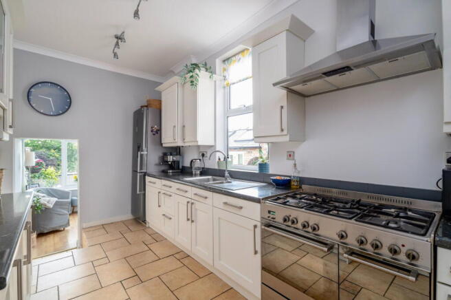 3 bed Terraced for sale Image 10