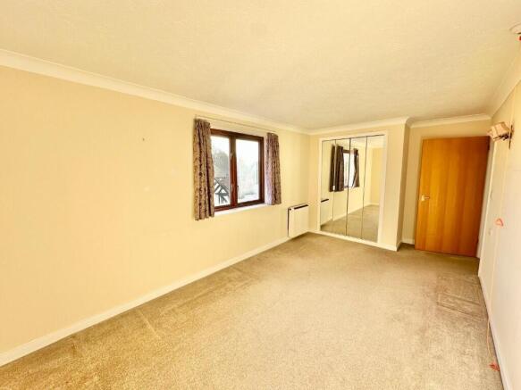 2 bed Apartment for sale Image 7