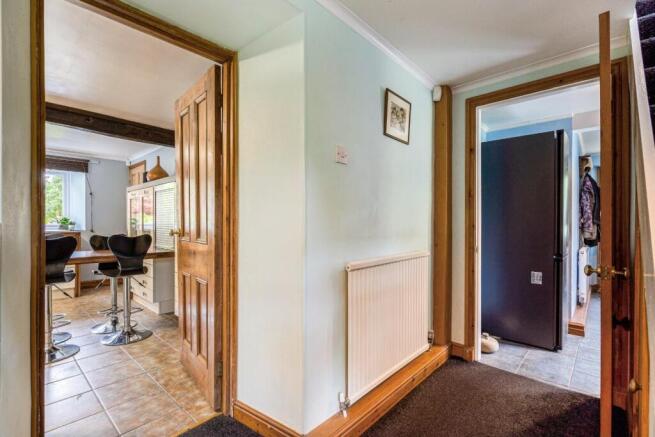 3 bed Semi-Detached for sale Image 10