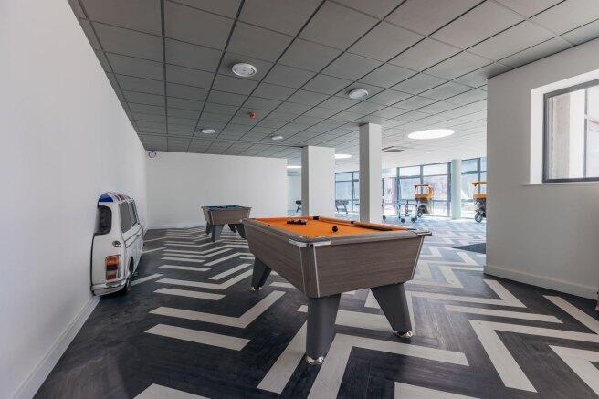 graduation-house-ng9-4hl-1055553