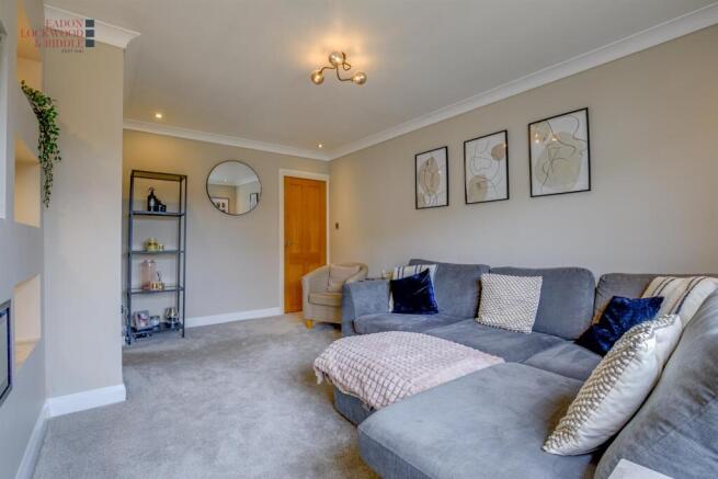 2 bed Semi-Detached for sale Image 6