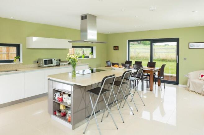 Kitchen/breakfast rm
