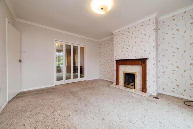 3 bed Semi-Detached for sale Image 4