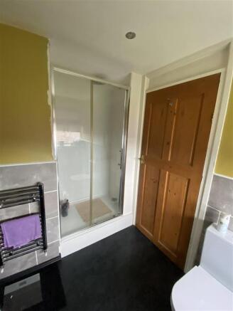Ground floor bathroom: