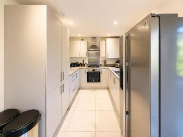 70 Chamberlyne Cresent, Kitchen..jpg