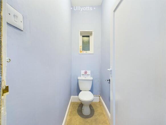 2 bed Flat to rent Image 7