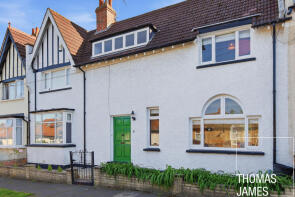 9, Lytton Avenue, London N13 4EH