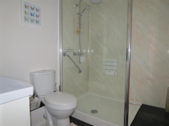 Shower Room: