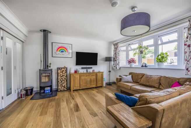 29 Wraysbury Park Drive, Emsworth-PorticoMarketing