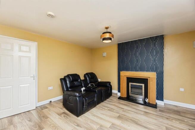 3 bed Town House for sale Image 12