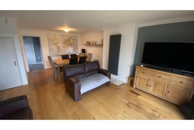 Lounge/Dining Room